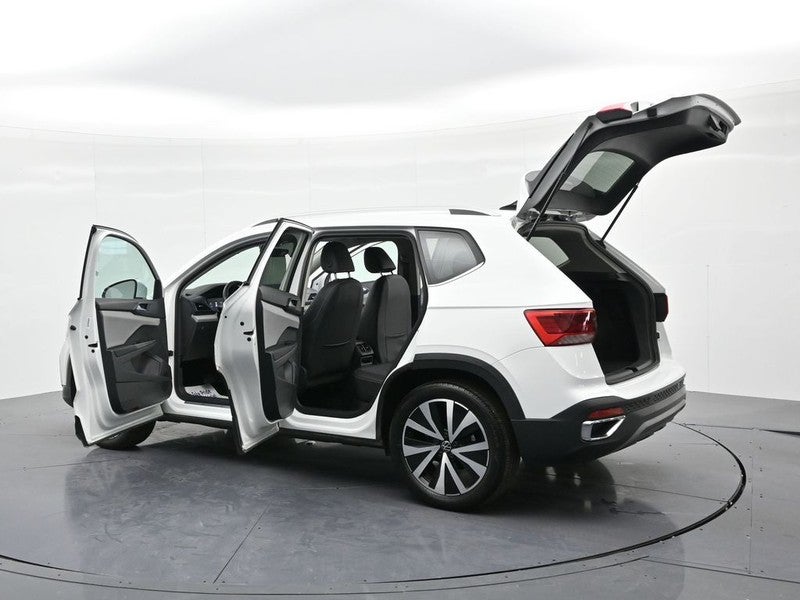2023 Volkswagen Taos SE 4MOTION
