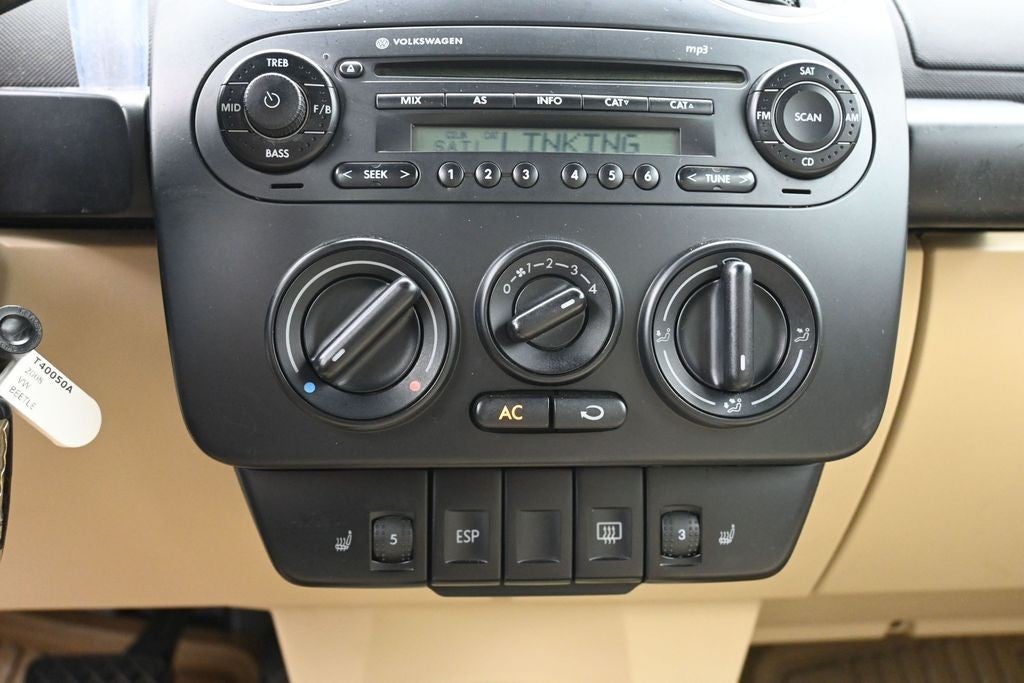 2008 Volkswagen Beetle Convertible 2.5L Black Tie Edition
