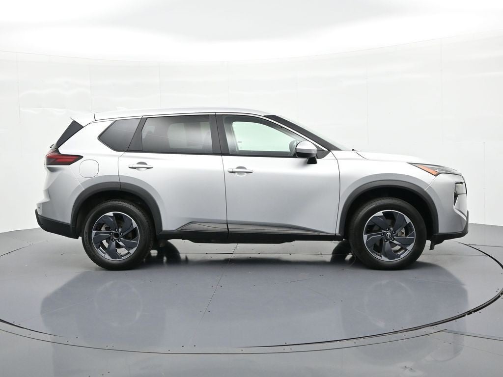2024 Nissan Rogue FWD SV