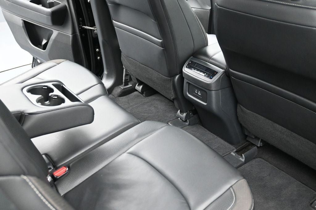 2025 Nissan Pathfinder SL 2WD