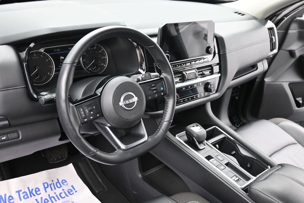 2025 Nissan Pathfinder SL 2WD