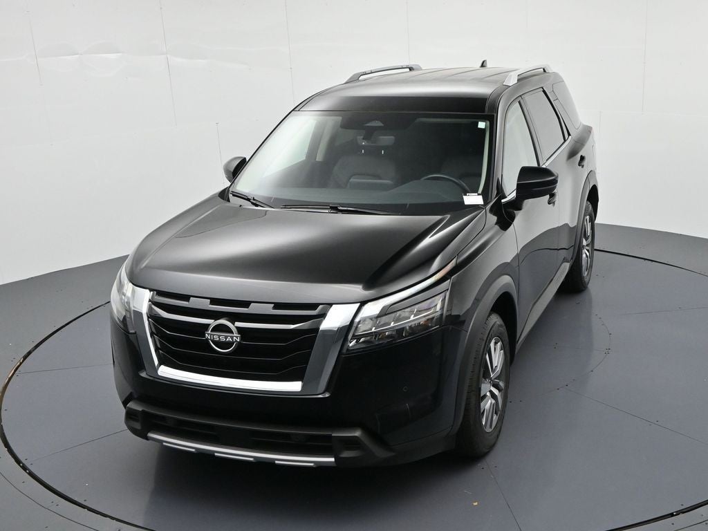 2025 Nissan Pathfinder SL 2WD