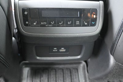 2024 Nissan Pathfinder SL 2WD