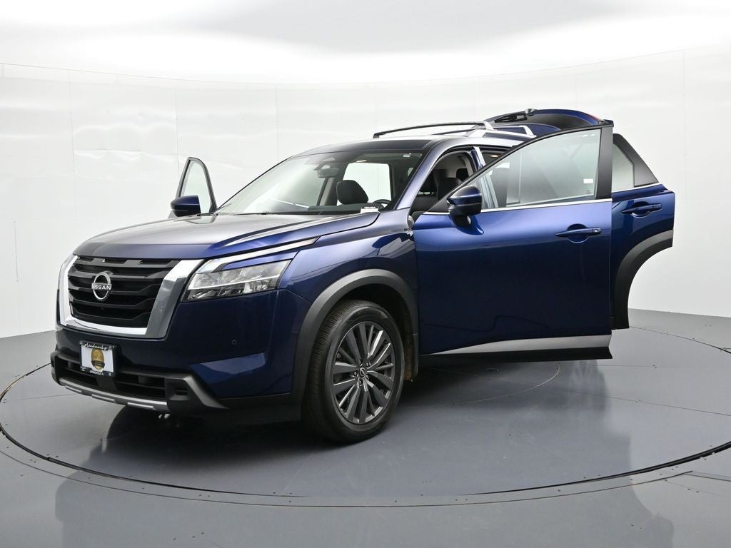 2024 Nissan Pathfinder SL 2WD