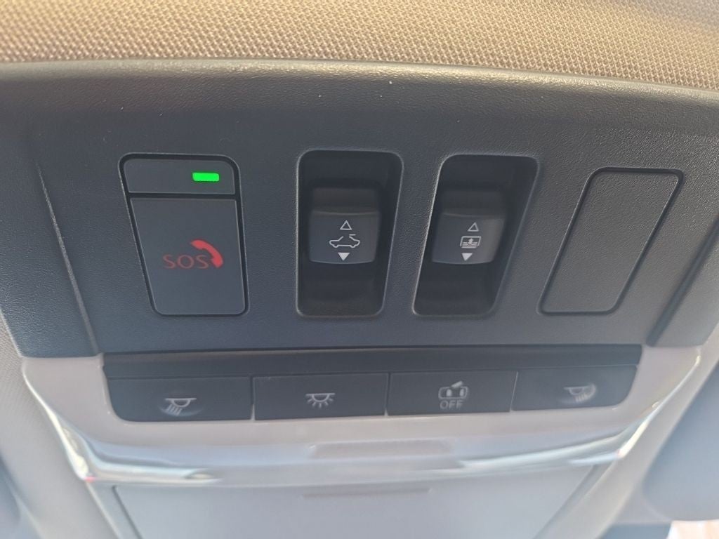 2024 Nissan Pathfinder Platinum 4WD