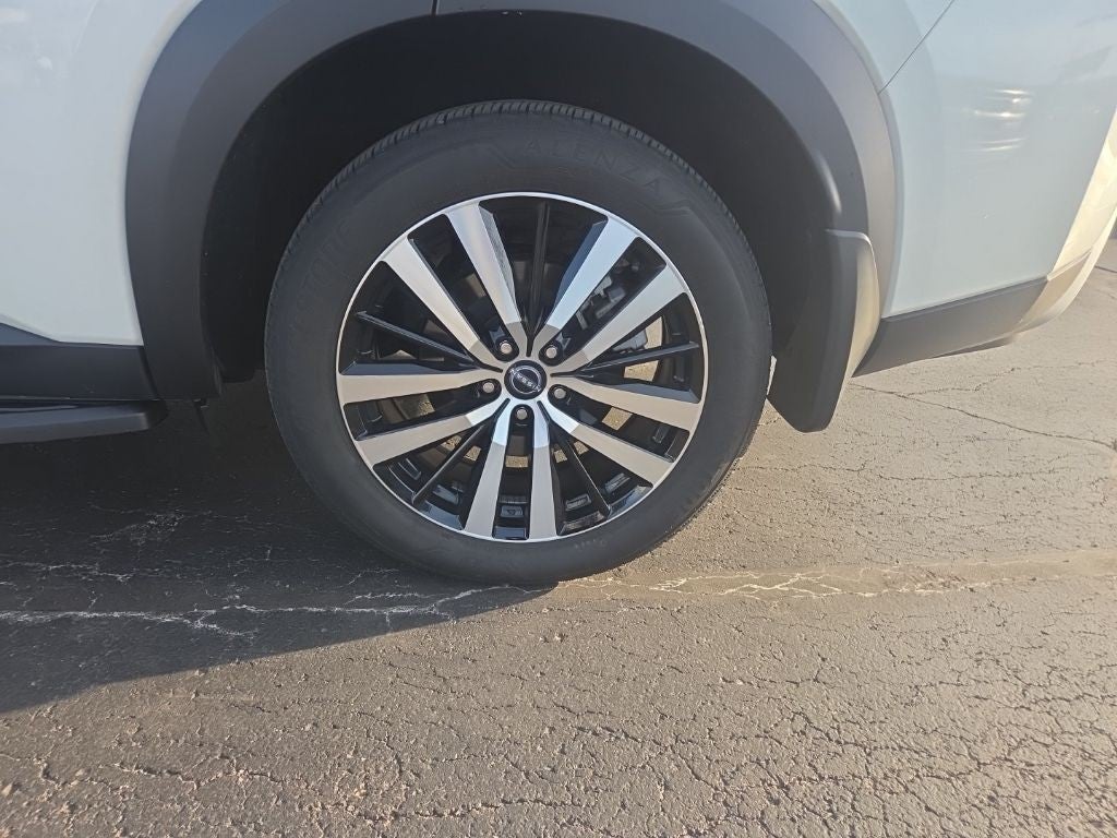 2024 Nissan Pathfinder Platinum 4WD