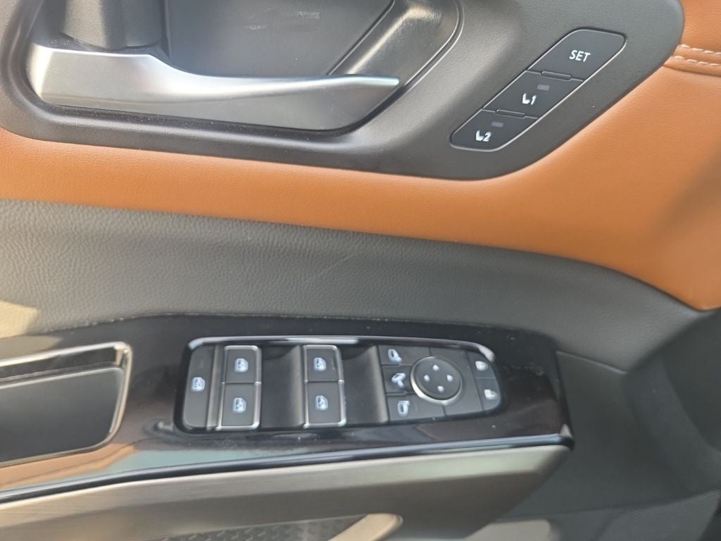 2024 Nissan Pathfinder Platinum 4WD