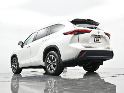 2021 Toyota Highlander XLE AWD