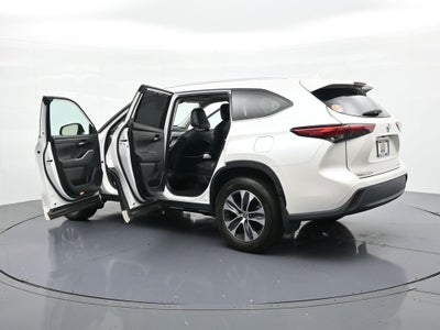 2021 Toyota Highlander XLE AWD