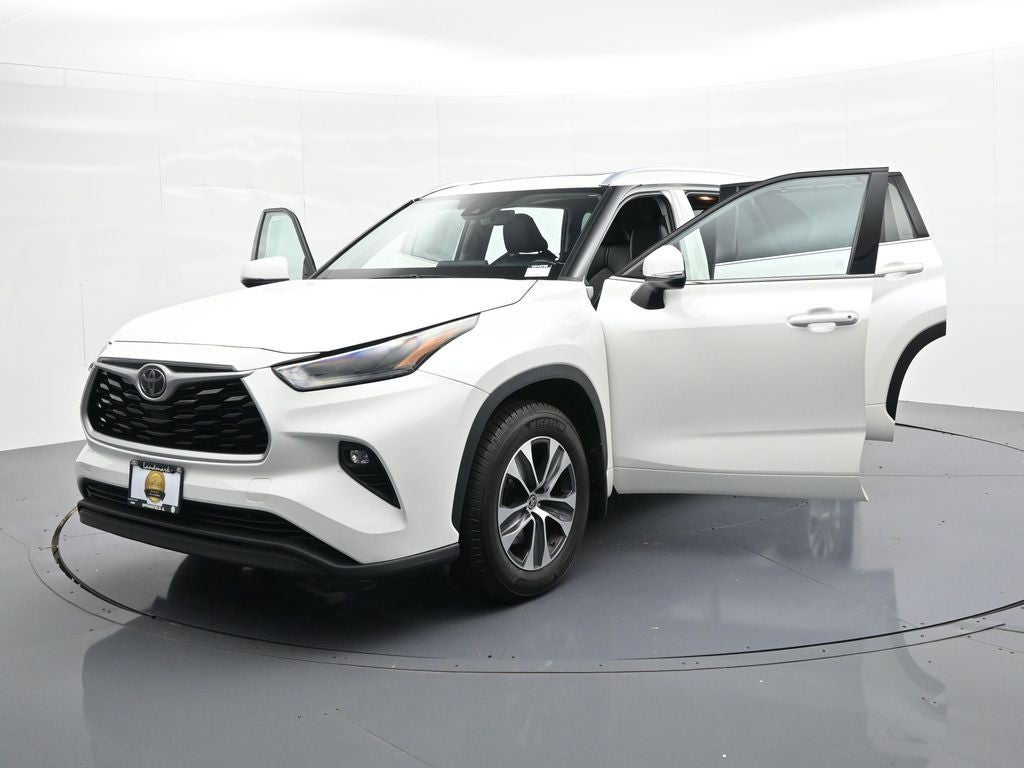 2021 Toyota Highlander XLE AWD