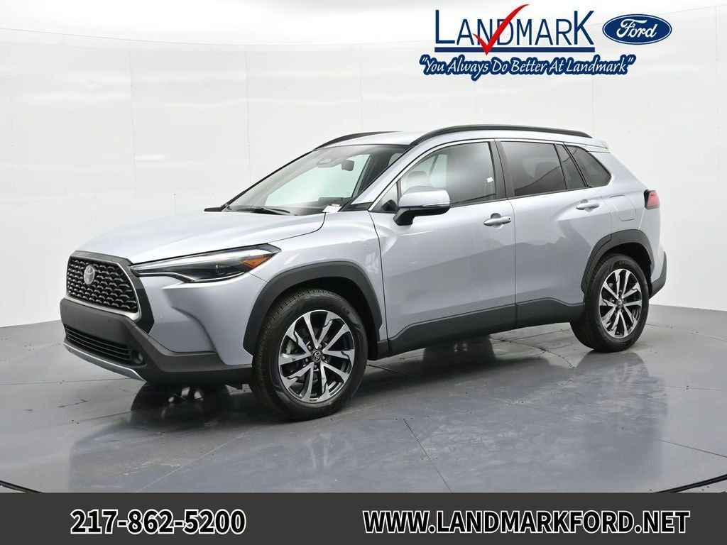 2024 Toyota Corolla Cross XLE 2WD (Natl)