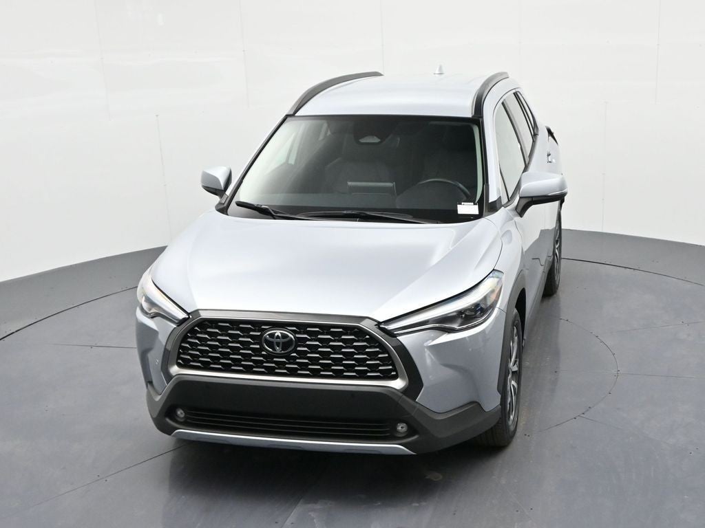 2024 Toyota Corolla Cross XLE 2WD (Natl)