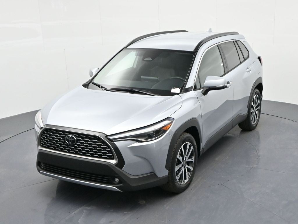 2024 Toyota Corolla Cross XLE 2WD (Natl)