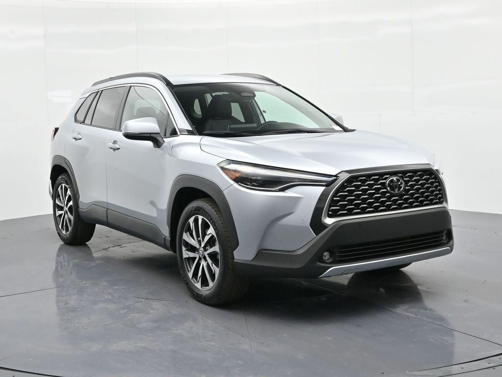 2024 Toyota Corolla Cross XLE 2WD (Natl)