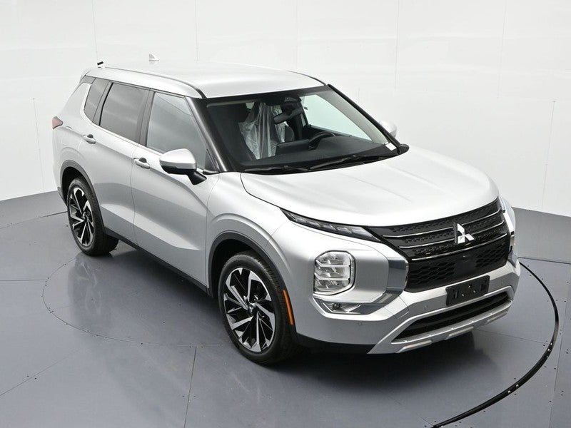 2024 Mitsubishi Outlander SE FWD