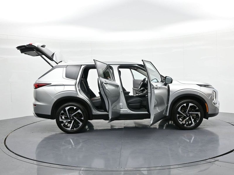2024 Mitsubishi Outlander SE FWD