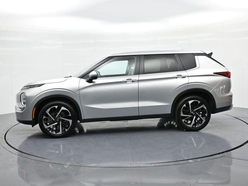 2024 Mitsubishi Outlander SE FWD