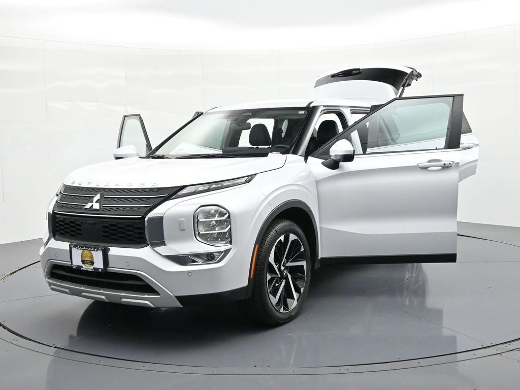 2023 Mitsubishi Outlander SE S-AWC