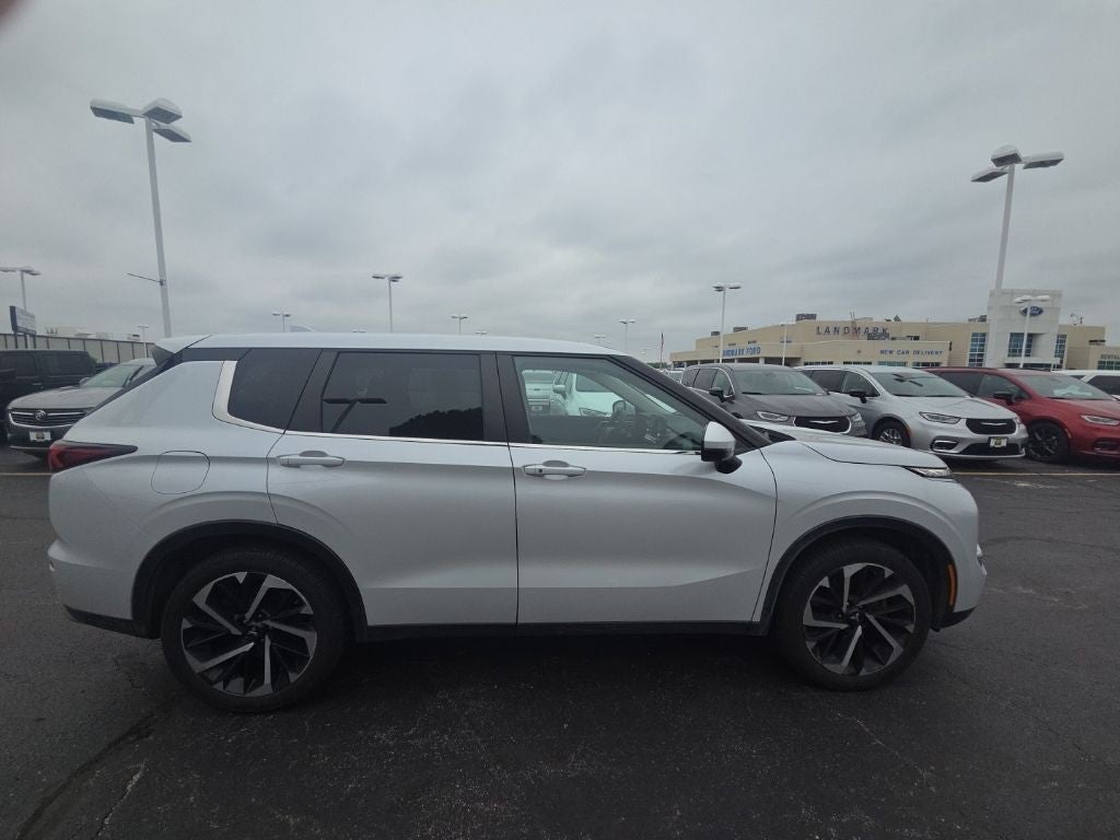 2023 Mitsubishi Outlander SE S-AWC