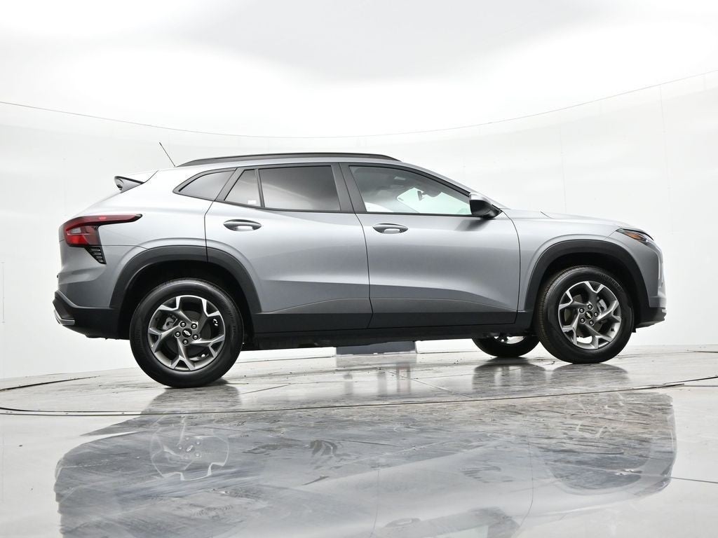 2025 Chevrolet Trax FWD 4dr LT