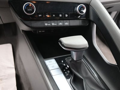 2024 Hyundai Elantra SEL IVT