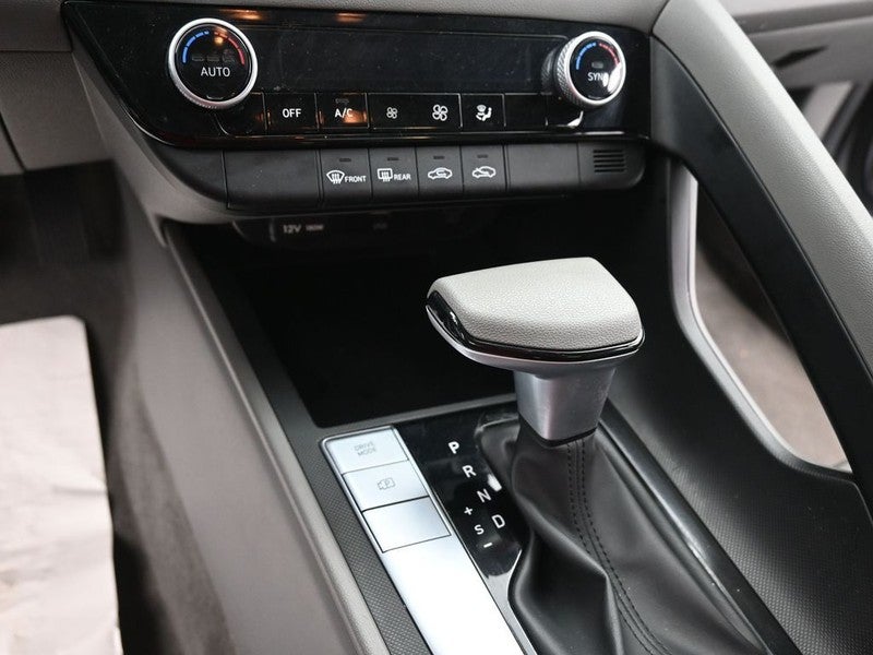2024 Hyundai Elantra SEL IVT