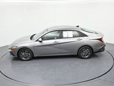 2024 Hyundai Elantra SEL IVT