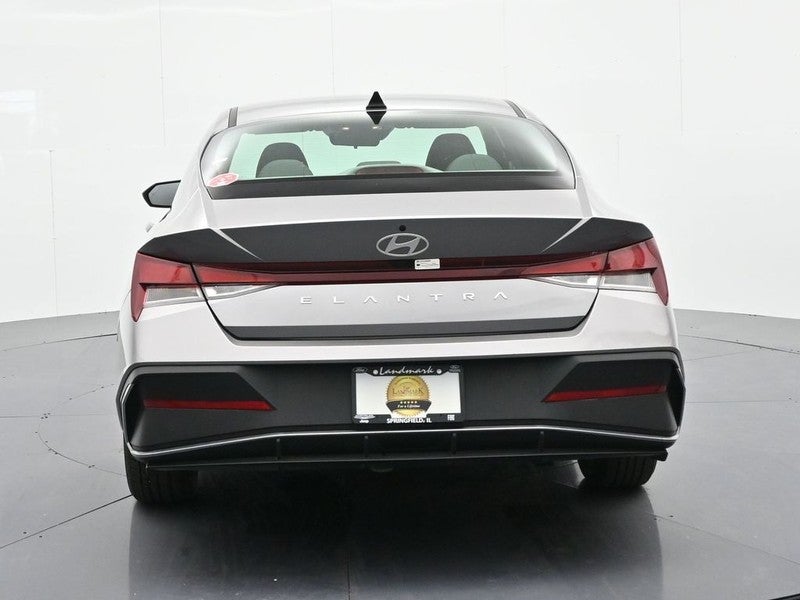 2024 Hyundai Elantra SEL IVT