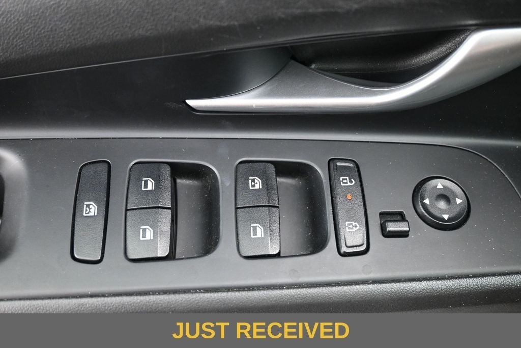 2024 Hyundai Elantra SEL IVT