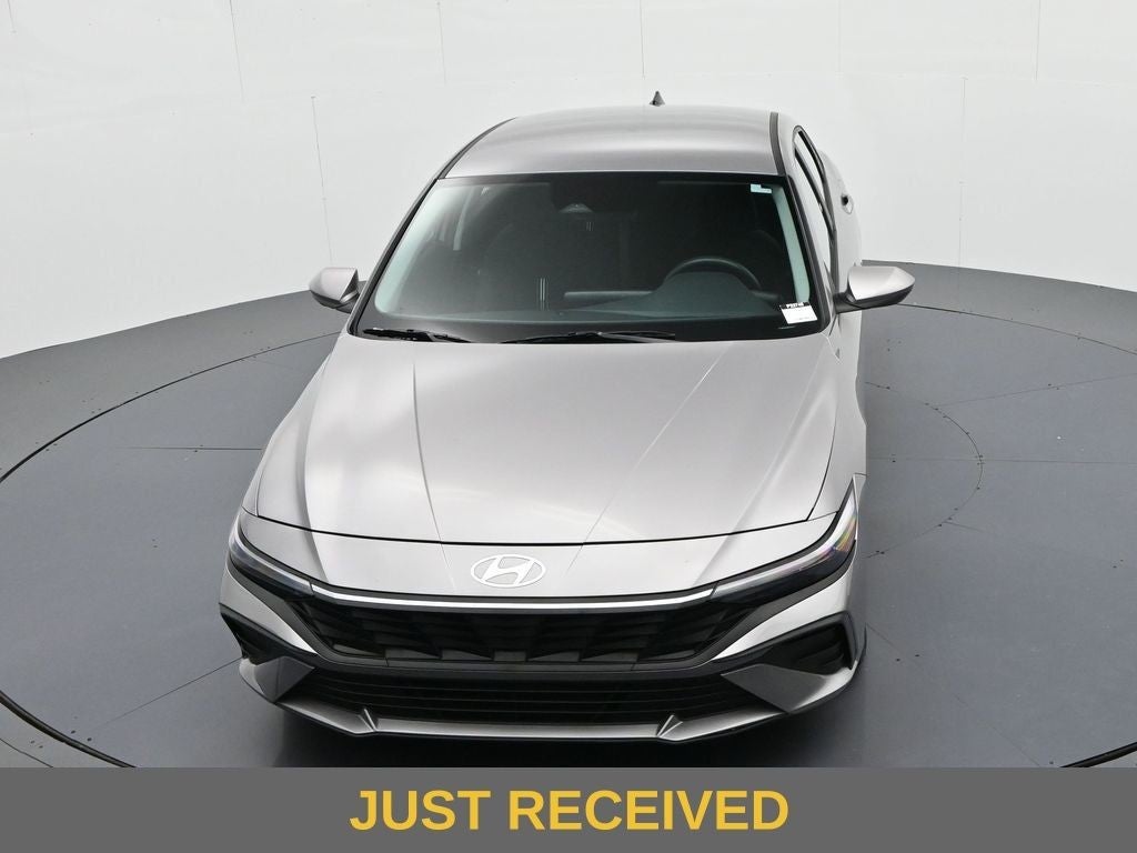 2024 Hyundai Elantra SEL IVT