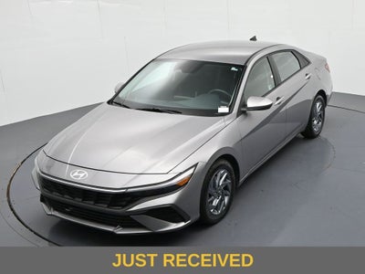 2024 Hyundai Elantra SEL IVT