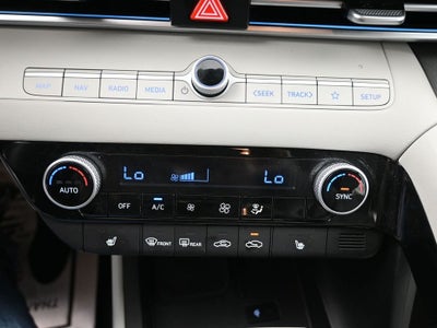 2024 Hyundai Elantra Limited IVT