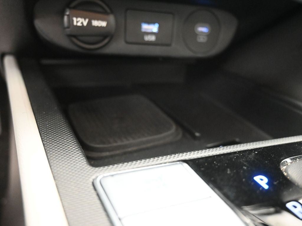 2024 Hyundai Elantra Limited IVT