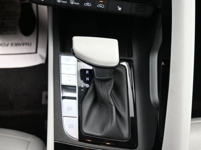 2024 Hyundai Elantra Limited IVT