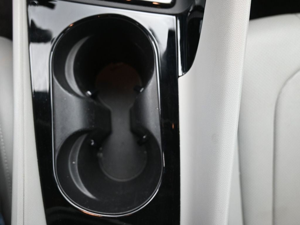 2024 Hyundai Elantra Limited IVT