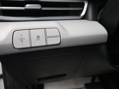 2024 Hyundai Elantra Limited IVT