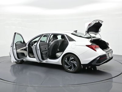 2024 Hyundai Elantra Limited IVT