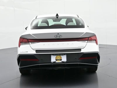 2024 Hyundai Elantra Limited IVT