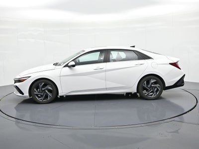 2024 Hyundai Elantra Limited IVT