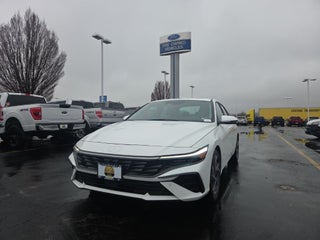 2024 Hyundai Elantra Limited IVT