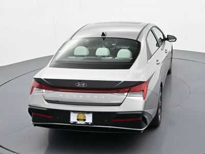 2024 Hyundai Elantra Limited IVT