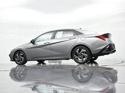 2024 Hyundai Elantra Limited IVT