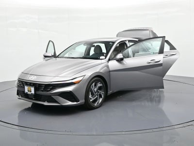 2024 Hyundai Elantra Limited IVT
