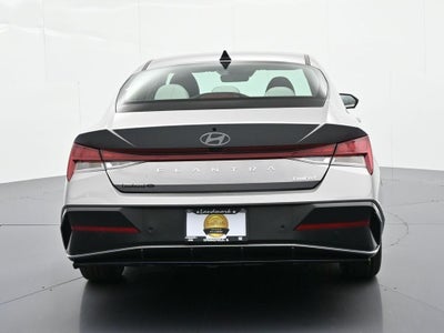 2024 Hyundai Elantra Limited IVT