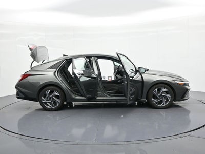 2025 Hyundai Elantra SEL Convenience IVT