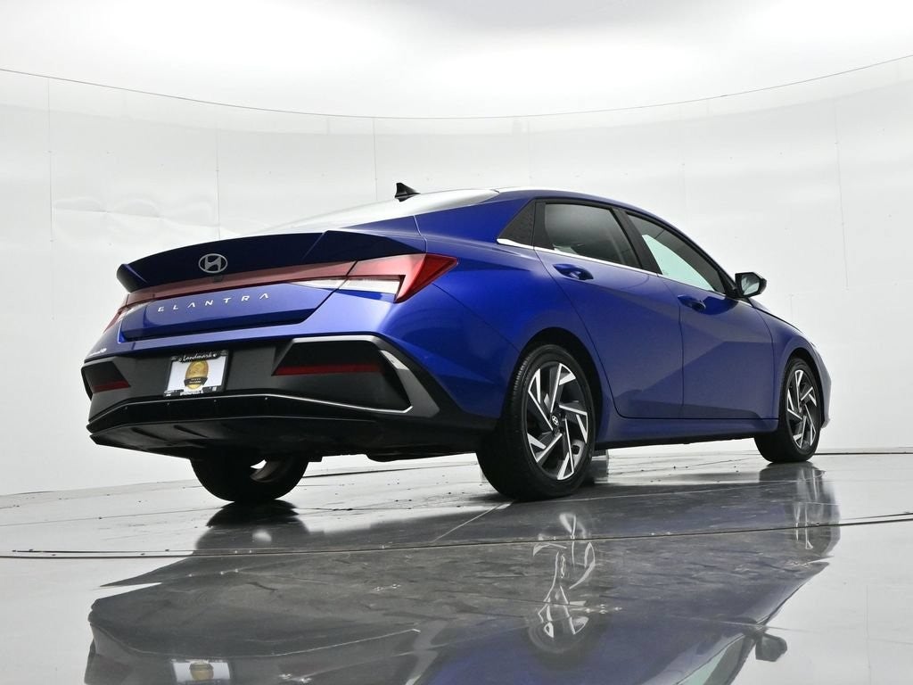 2025 Hyundai Elantra SEL Convenience IVT