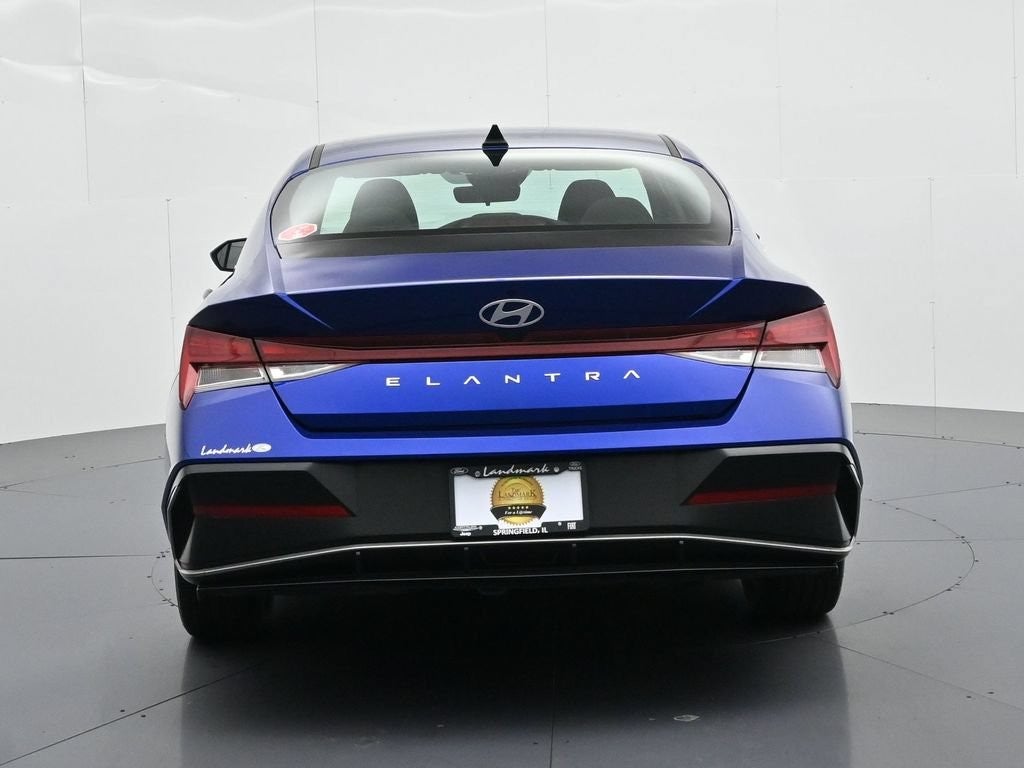 2025 Hyundai Elantra SEL Convenience IVT
