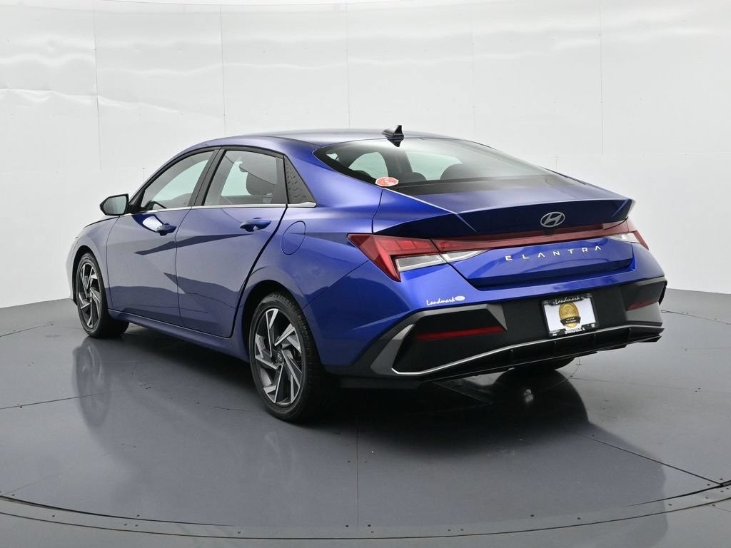 2025 Hyundai Elantra SEL Convenience IVT