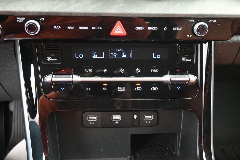 2023 Kia Carnival SX FWD