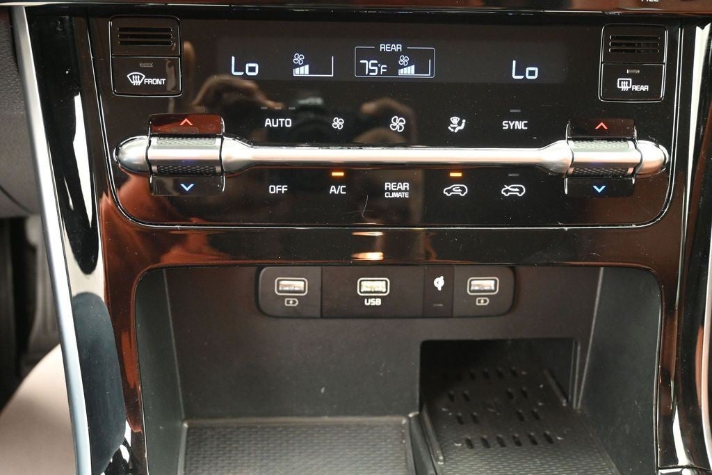 2023 Kia Carnival SX FWD